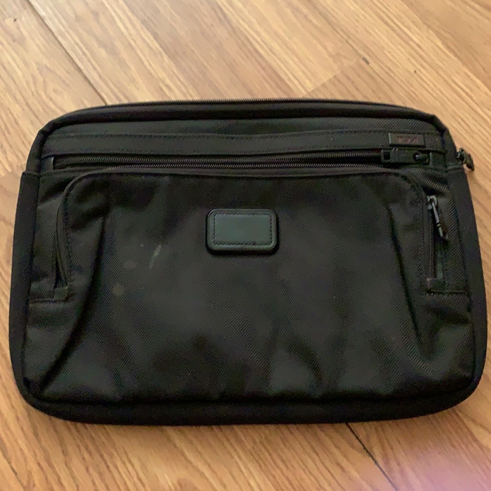 Tumi iPad carrier